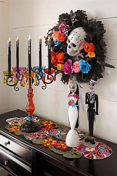 Day of the Dead (Dia de los Muertos) Halloween Decor