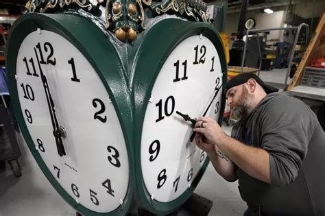 Daylight saving: Why these two states didn't change their clocks this morning