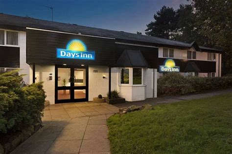 Days Inn by Wyndham Fleet M3 - HotelPlanner.com