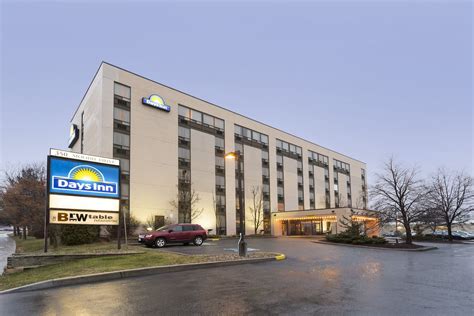 Days Inn by Wyndham Ottawa Ottawa, ON Hotels