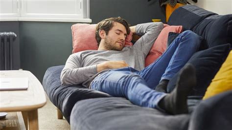 Daytime naps may be good for our brains, study says