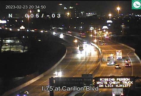 Dayton live traffic. About Dayton webcams. There are 7 webcams listed in Dayton. 4 are live webcams and 1 is HD webcam. The most popular webcam in Dayton is the Dayton Traffic: I-75 at SR-4 webcam. Use filters such as landscape to see other themes in Dayton. 