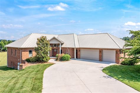  1,576 sq ft. 190 Giles Dr, Dayton, TN 37321. $294,000. 3 beds. 2 baths. 1,686 sq ft. 316 Sierra Dr, Dayton, TN 37321. View more homes. Nearby homes similar to 954 Garrison Rd have recently sold between $51K to $459K at an average of $195 per square foot. .