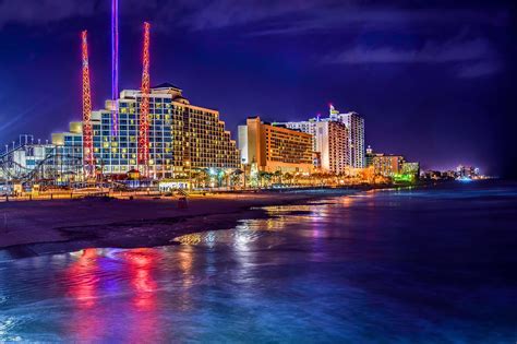 Daytona beach nightlife. Covering over 17,000 acres along the Atlantic Ocean between Fort Lauderdale and Miami, Hollywood Beach offers an unparalleled oceanside experience with dining Home / Cool Hotels / ... 