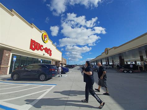 The Daytona Beach Buc-ee's is the chain's second in Florida. A 104-pump gas station and 52,600-square-foot store opened in February in St. Augustine, next to World Golf Village, just west of.... Daytona buc ee