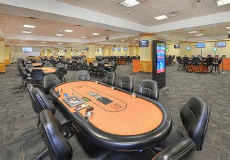 Daytona poker room. A leading regional casino operator. Delaware North is one of the leading regional casino gaming operators in the country, serving patrons at our owned and operated casinos and other gaming operations in eight states (New York, New Hampshire, West Virginia, Florida, Illinois, Ohio, Arkansas and Arizona) and in Darwin, Australia. We also operate ... 