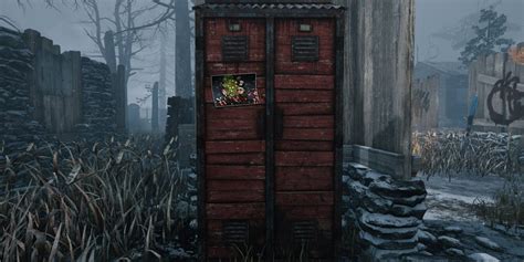 The Locker's doors swing open and close swiftly, feining a Survivor entering it. Triggers a Loud Noise Notification at the Locker's location, feining a Survivor rushing to enter it. Suppresses the creation of Scratch Marks and Pools of Blood for 3 seconds. Deception has a cool-down of 60 / 50 / 40 seconds.. 