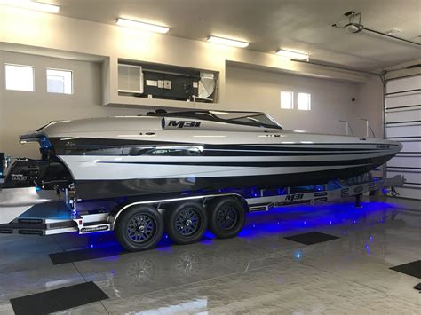 With 2700 horsepower, The M35 Series DCB boat is like no other. This custom built boat has twin 1350hp Mercury Racing engines, Mercury M8 Drives, Herring Pro.... 