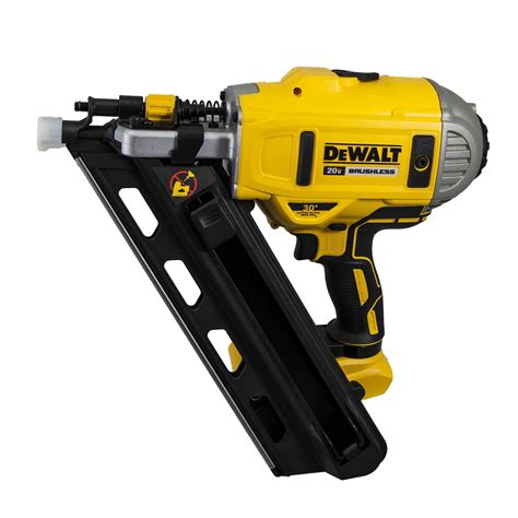 Dcn692 - DeWalt DCN692 Features It’s capable of accepting either clipped head or offset full round head paper tape nails collated at 30 – 34 degrees. The range of lengths is from 2″ to 3-1/2″ and 0.113″ to 0.131″ diameters.