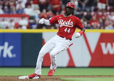 De La Cruz leads Reds against the Nationals after 4-hit outing