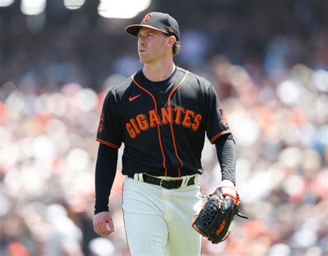 DeSclafani loses it in third inning, SF Giants lose series to Orioles