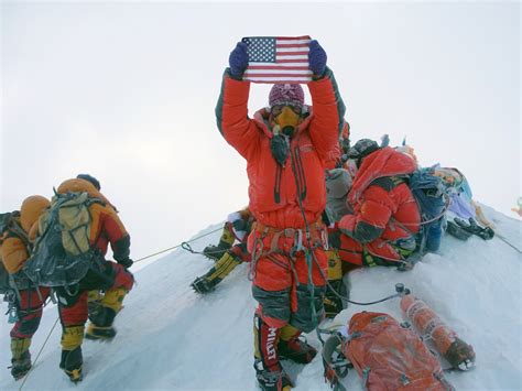 Dead lucky life and death on mount everest. - Paraenesis didascalica di magno felice ennodio.