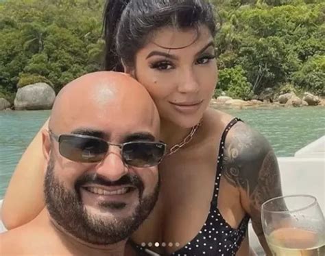 Dead naked pics  His fianc&eacute;, Kobe Marsh, confirmed the news with ...