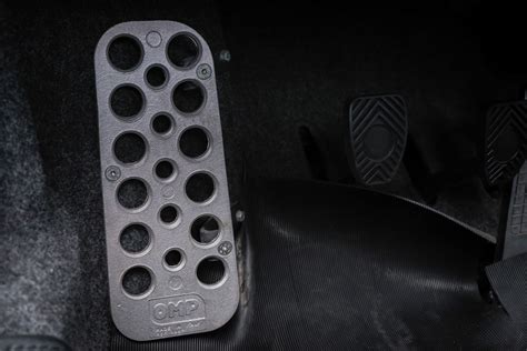 Dead pedal.  Solid driver.  If you are wanting a specific vehicle let me kn...