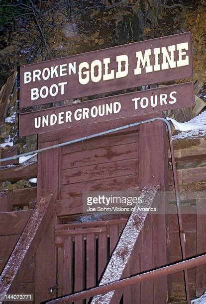 Deadwood Sd Photos and Premium High Res Pictures - Getty …