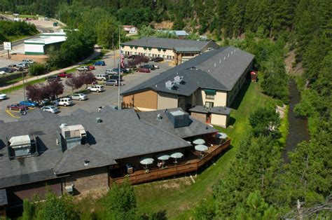 Deadwood gulch resort. Deadwood Gulch Gaming Resort. · August 4, 2021 ·. We welcome everyone to come join us at the Fireside Lounge Back Patio for a BBQ Cookout ! Our cookout runs from 2:pm – 7:pm from Aug. 5 – Aug. 13. Stop by for a bite to eat and a cold one. Look forward in seeing you there ! Cookout Menu: Burgers, Brats, Hotdogs, Potato Salad, … 