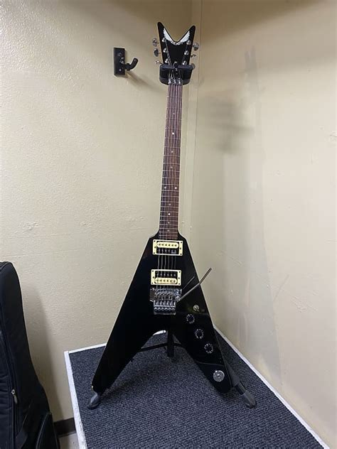 Dean V XT Reverb