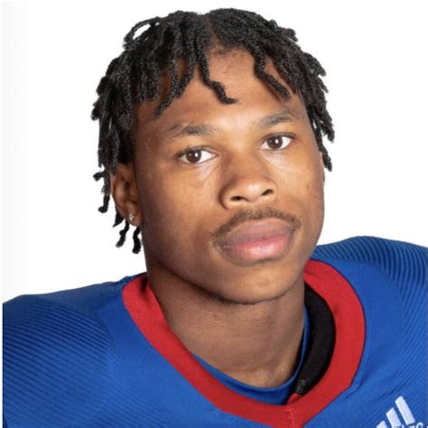 Check out Deandre Thomas' high school sports timeline including game updates while playing football at M.L. King High School from 2014 through 2016. . 