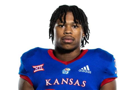 The latest stats, facts, news and notes on DeAndre Thomas Jr. of the Kansas Jayhawks. 