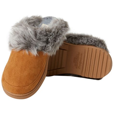 Dearfoam. Dearfoams. Men's Warm Up Bootie Slippers. $50.00. (1) Shop a huge selection of men's slippers at Macy's, including faux fur slippers, house slippers, moccasins, outdoor slippers & more from top brands like UGG, Dearfoam, and more! Free Shipping Available at Macys.com! 
