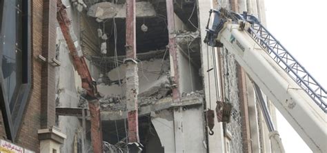 Death Toll From Iran Building Collapse Rises to 41 - VOA