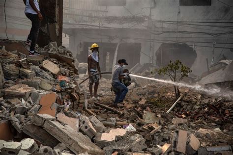 Death toll rises to 10 in powerful explosion near capital of Dominican Republic