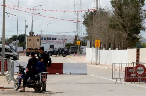 Death toll rises to 5 in gun attack near synagogue on Tunisian island of Djerba