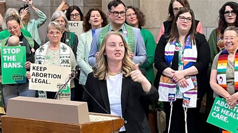 Debate resumes on Nebraska bill to ban trans care for minors