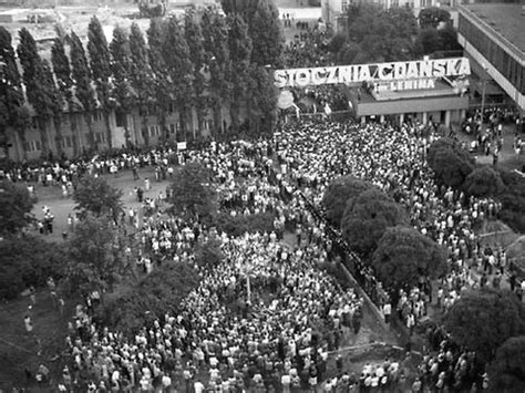 Dec. 13, 1981 Poland Cracks Down on Solidarity Movement