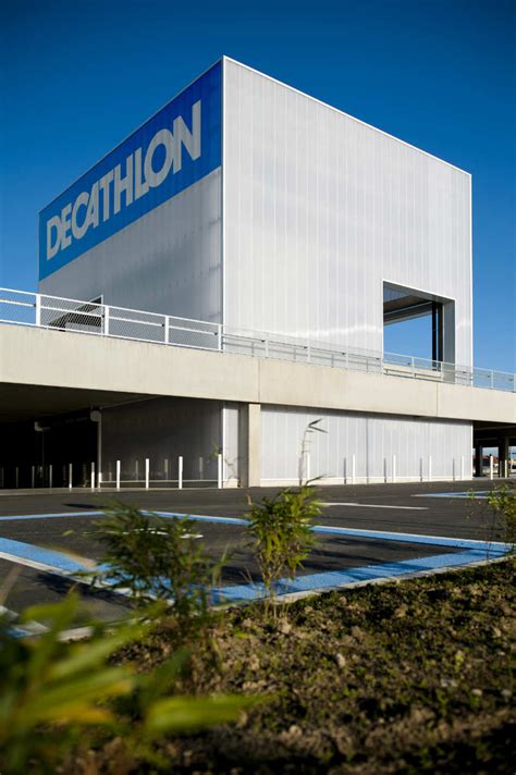 Decathlon Roeselare / BURO II + ARCHI+I ArchDaily