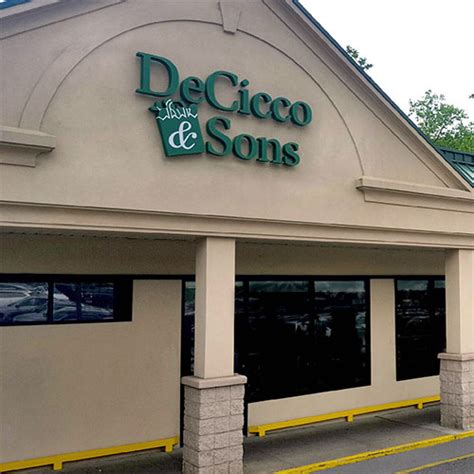Deciccos. 50 years of Quality, and counting! Fifty Years ago, John DeCicco Sr. opened our first location, a small grocery store in the Bronx, with his brothers Frank and Joe. That store carried the family name – DeCicco. From their humble beginnings in Woodlawn in 1973, our company grew to almost 1,300 team members in ten communities … 