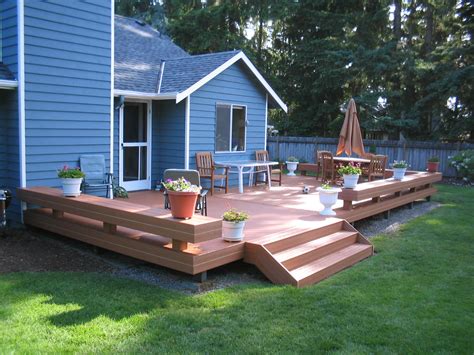 Deck design ideas. Small Wood Deck Design Ideas Just because you don’t have a large yard doesn’t mean you can’t have a deck. Small decks provide just as much tranquility as a large one. Consider multilevel decks, or even upper-level balconies to enjoy the view and provide a relaxing outdoor escape. Rustic Retreat 