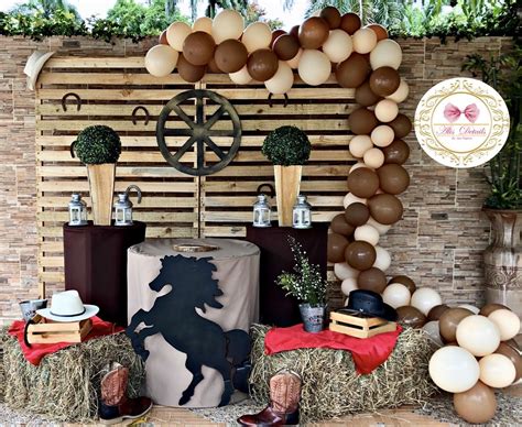 26-ene-2020 - Explora el tablero de Blanca Fortes "centros de mesa" en Pinterest. Ver más ideas sobre decoración de unas, centros de mesa, fiesta vaquera.. 