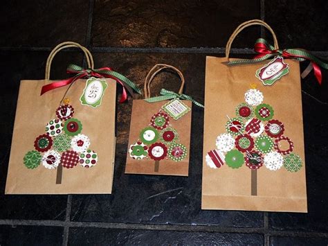 Decorating Christmas Gift Bags