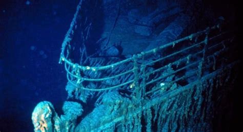 Deep-sea craft carrying 5 people to Titanic wreckage reported missing, search underway