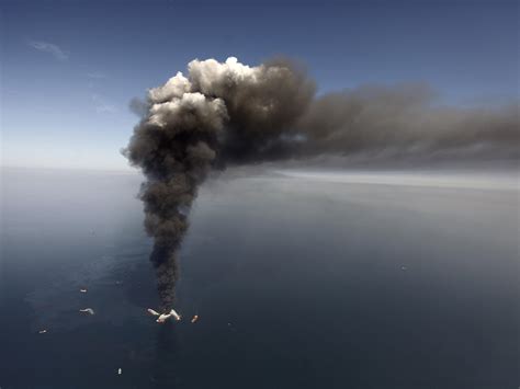 Deepwater horizon stream. Image Credit: NOAA. April 3, 2017 — The Deepwater Horizon oil spill began on April 20, 2010, with a blowout of BP's Macondo drilling platform in the Gulf of Mexico. In addition to the death of 11 men, the spill resulted in the largest mobilization of resources addressing an environmental emergency in the history of the United States. 