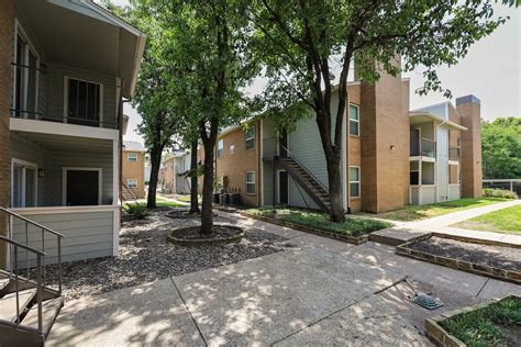 Deerwood apartments tyler tx. Apr 11, 2023 · Browse 121 Apartments in Tyler, TX. View rentals, browse photos and more! ... Deerwood Apartments. 2801 Calloway Rd, Tyler, TX 75707. 1 Bed 1 Bath. Contact for Price. 