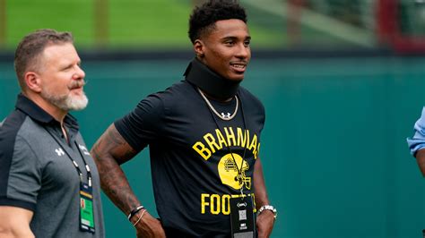 Deestroying Football Career