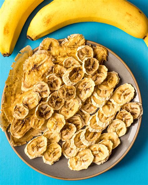 Dehydrated bananas. Mar 7, 2024 · For a Serving Size of 1 cup ( 100 g) How many calories are in Bananas, dehydrated? Amount of calories in Bananas, dehydrated: Calories 346. Calories from Fat 16.3 ( 4.7 %) % Daily Value *. How much fat is in Bananas, dehydrated? Amount of fat in Bananas, dehydrated: Total Fat 1.8g. 