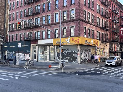 Delancey st. Mar 16, 2023 · The city is redesigning a half-mile stretch of Delancey Street, from the Williamsburg Bridge to the Bowery, funded in part by an $18 million federal grant. The goal of the redesign is to bring ... 