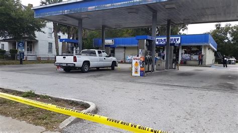 Man dies after being shot multiple times by gunmen in DeLand, sheriff says By James Tutten, WFTV.com April 23, 2021 at 5:32 pm EDT By James Tutten, WFTV.com April 23, 2021 at 5:32 pm EDT