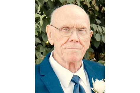 Joseph Hart spent 40 years working for the paper. Delaware County Daily Times Executive Editor Joseph Hart died Tuesday at Mercy Fitzgerald Hospital in Darby after suffering a stroke. He was 60 ...