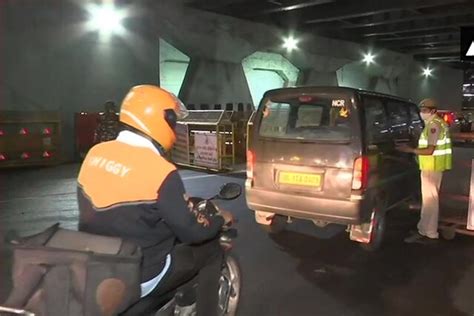 Delhi Weekend Curfew: e-Pass Being Issued for Essential ... - News18