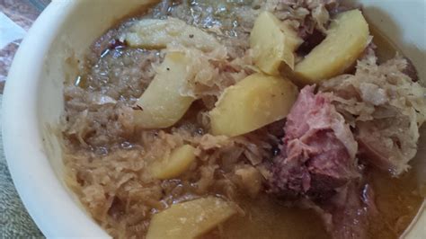 Delicious Bavarian Sauerkraut With Ham Hocks and Polish …