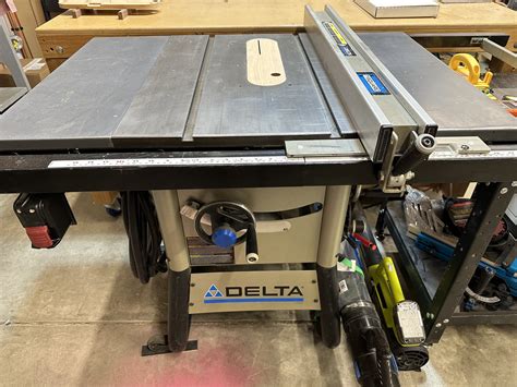 The Delta 36-725T2 is designed for serious hobbyists, contractors, and builders, providing the features needed without frills. Its capabilities include cross-cutting, rip-sawing, and cutting dadoes in softwood, hardwood, plywood, and composite materials. The general specifications are good, with a 10-inch carbide-tipped blade driven by a 15-amp .... 