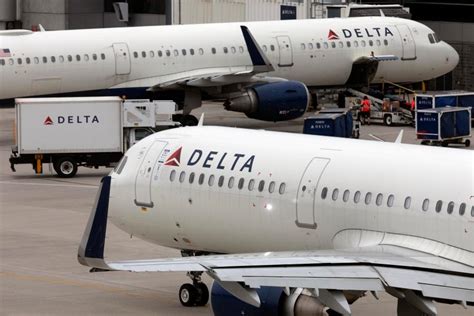 Delta flight canceled after passengers suffer heat illnesses amid triple-digit temps in Las Vegas