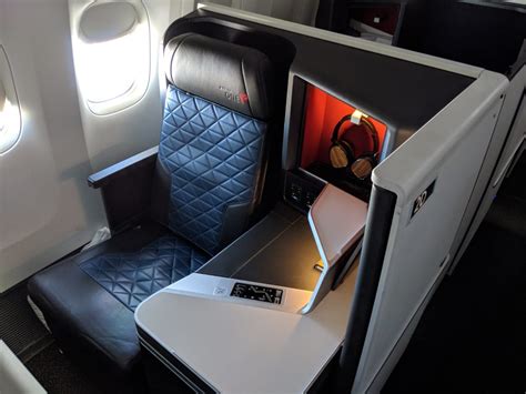 Delta one vs first class. Aug 7, 2023 · The Airbus A330-900neo is the newest plane in Delta's fleet so go figure it's got some of the latest-and-greatest business class suites, too. You'd be forgiven for thinking these were identical to the suites onboard the A350. Photo courtesy of Delta via Flickr. Indeed, they are quite similar. 