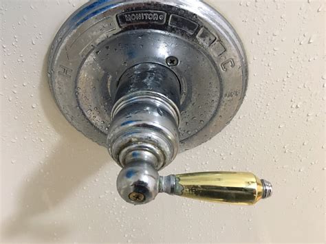 Mar 30, 2020 · Video explaining how to adjust the anti-scald feature on a Delta shower and bathtub faucet . Delta shower valve adjustment