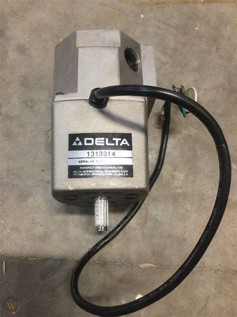 Delta table saw motor. Delta’s new 5000-series table saws are easy to move around the shop, thanks to a tubular steel legset outfitted with two fixed wheels, a swiveling caster and a one-touch foot pedal lock/release. Now, to the model differences. Delta’s model 36-5000 saw ($1099.99) comes with two stamped-steel extension wings and fence rails that allow up to ... 