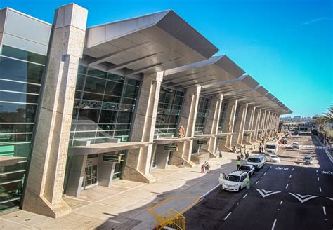 Delta terminal san diego. San Diego, CA (SAN) Construction Alert. Due to construction, parking availability at Terminal 1 & 2 is reduced. Delta customers are encouraged to reserve a spot in the … 